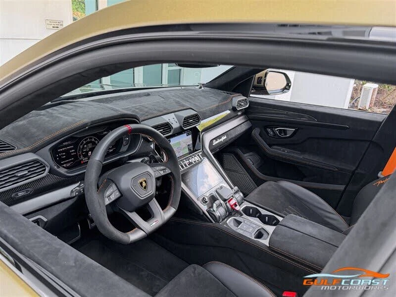 2024 Lamborghini Urus Performante - Image 2 of 31