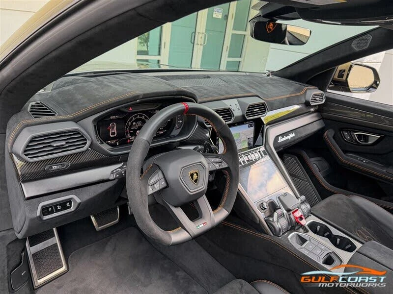 2024 Lamborghini Urus Performante - Image 30 of 31