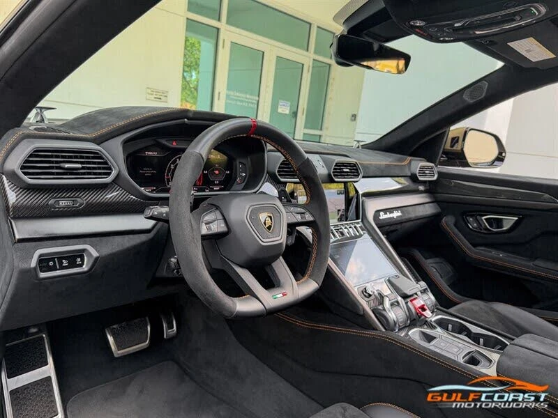 2024 Lamborghini Urus Performante - Image 12 of 31