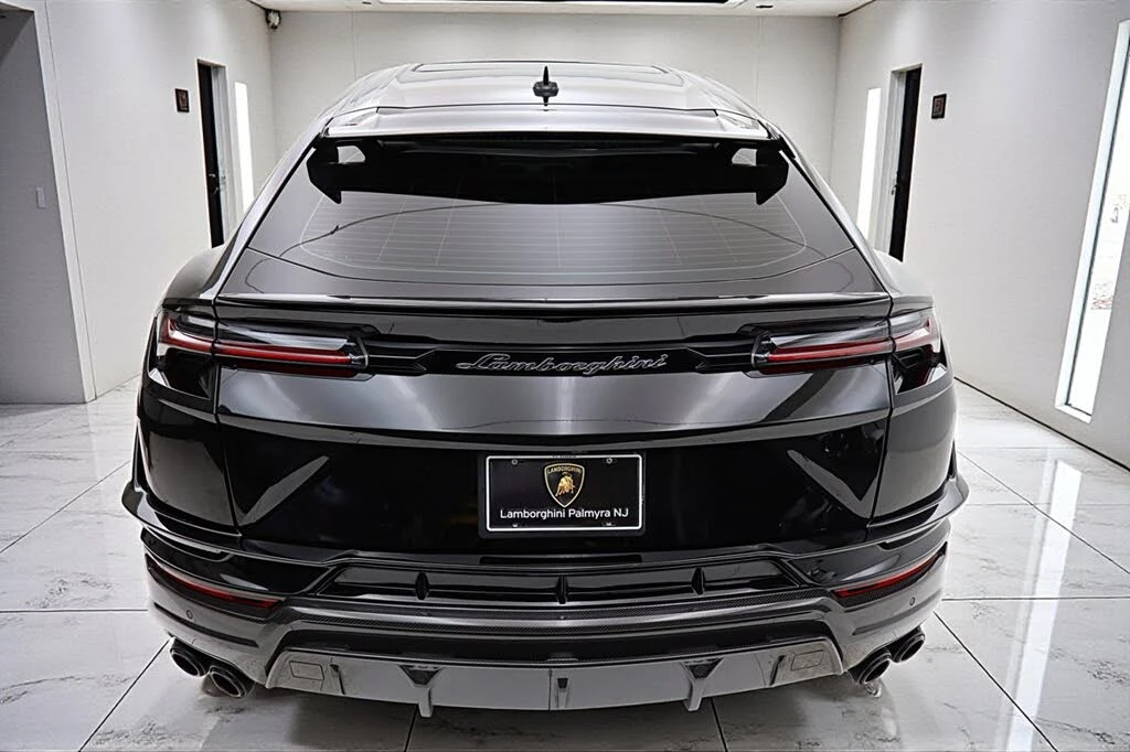2024 Lamborghini Urus Performante - Image 12 of 31