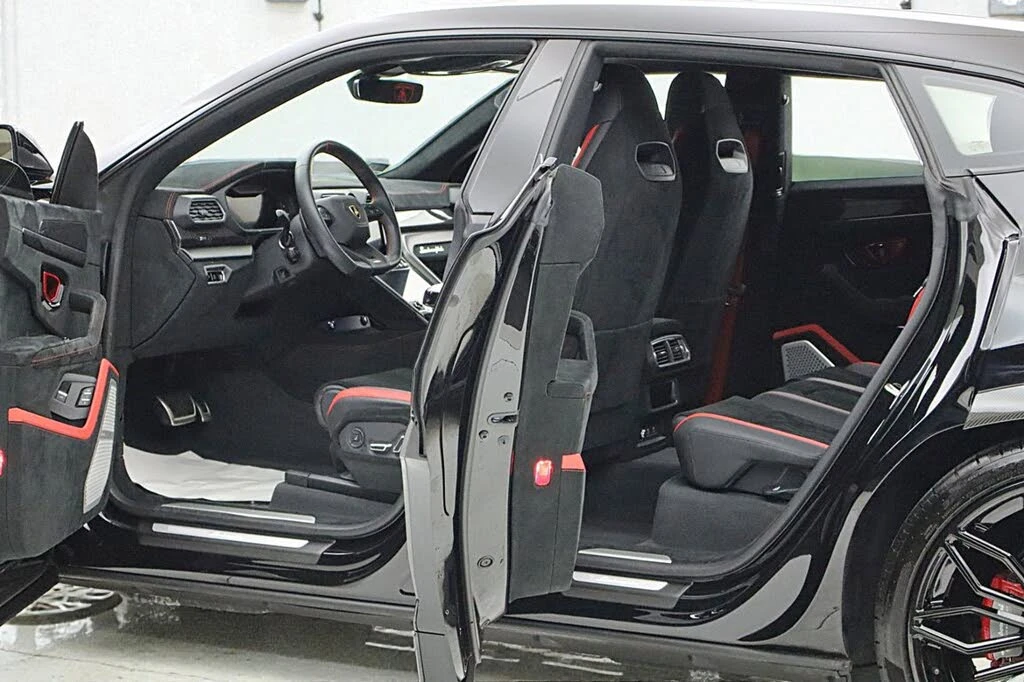 2024 Lamborghini Urus Performante - Image 5 of 31