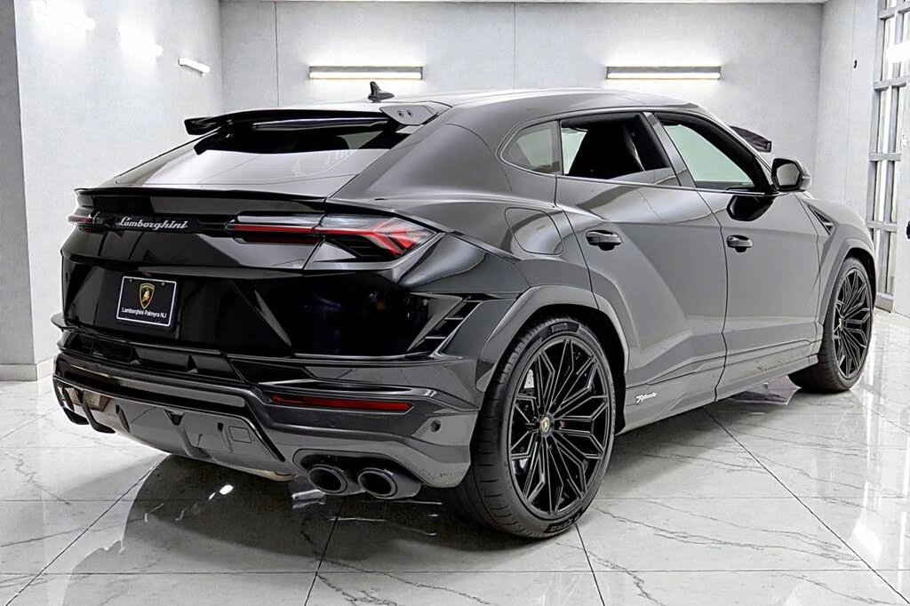 2024 Lamborghini Urus Performante - Image 10 of 31