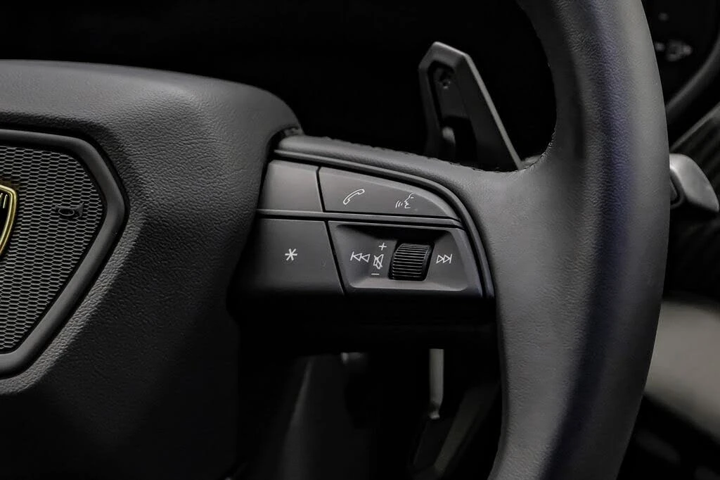 2024 Lamborghini Urus Performante - Image 19 of 31