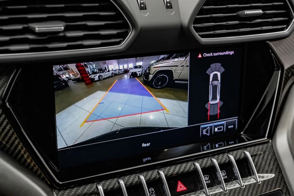 2024 Lamborghini Urus Performante - Image 22 of 31