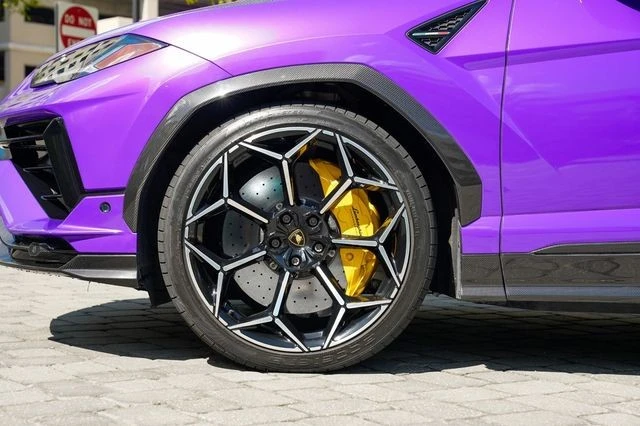 2024 Lamborghini Urus Performante - Image 14 of 21
