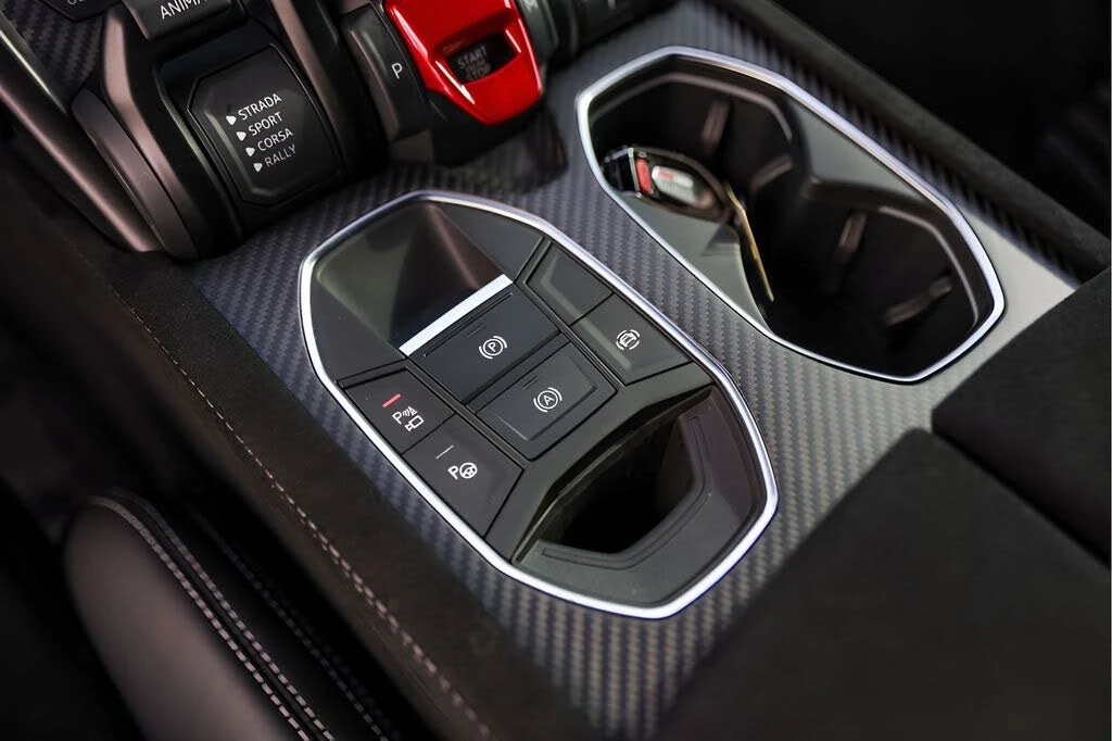 2024 Lamborghini Urus Performante - Image 24 of 31