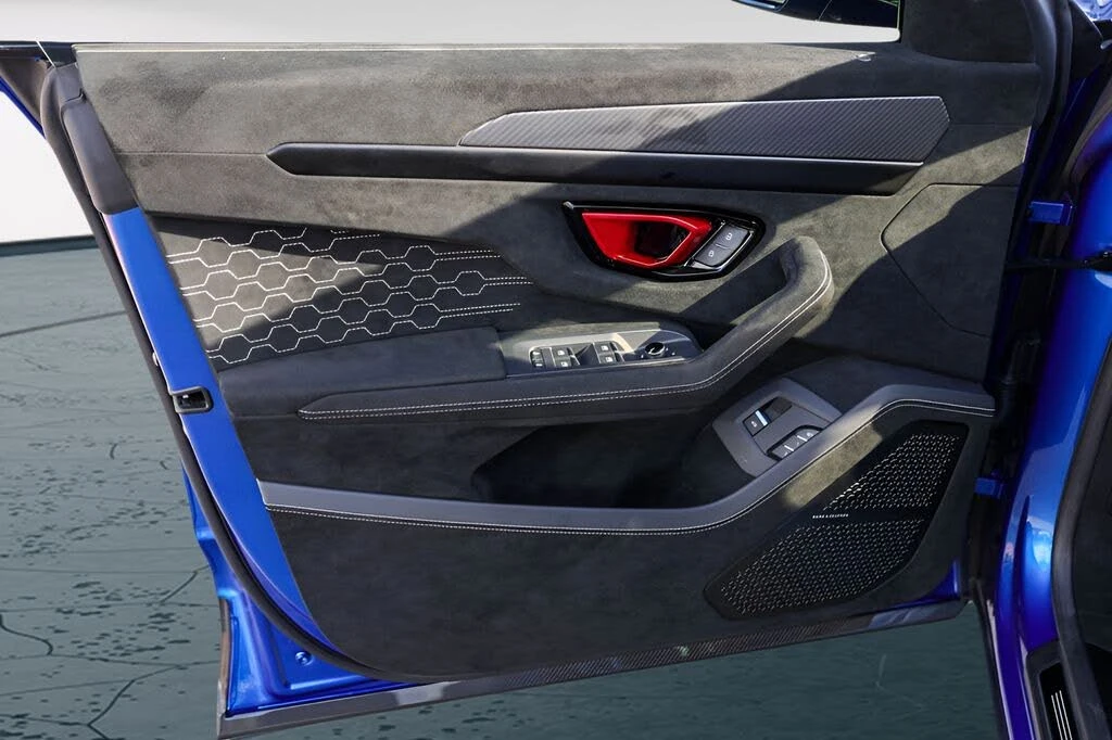 2024 Lamborghini Urus Performante - Image 28 of 31