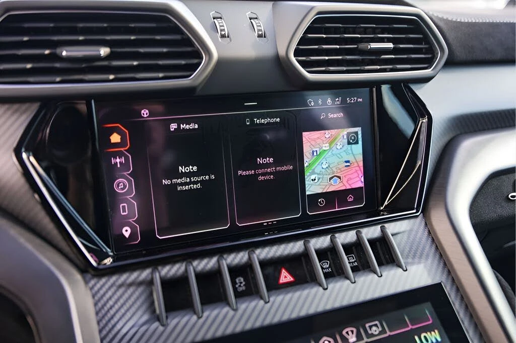 2024 Lamborghini Urus Performante - Image 21 of 31