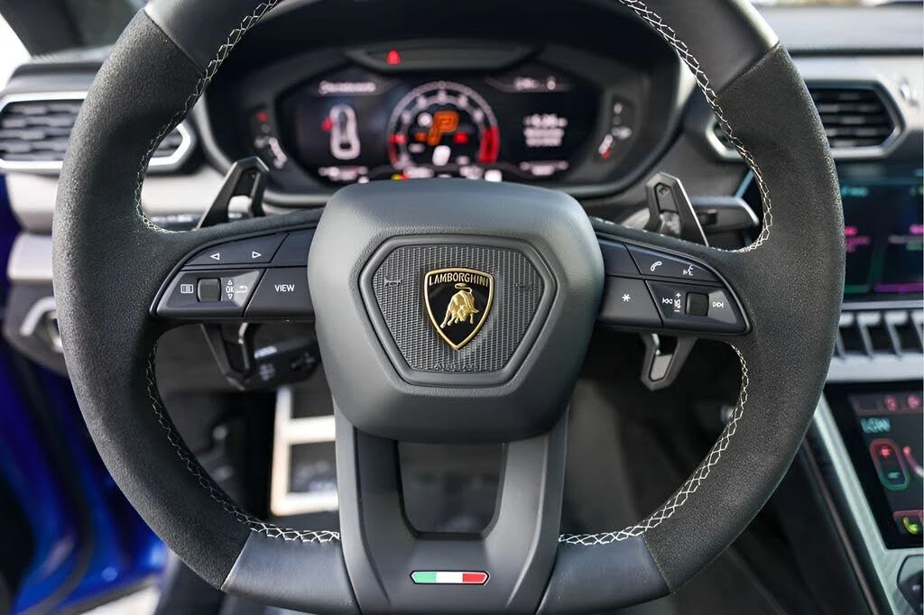 2024 Lamborghini Urus Performante - Image 17 of 31