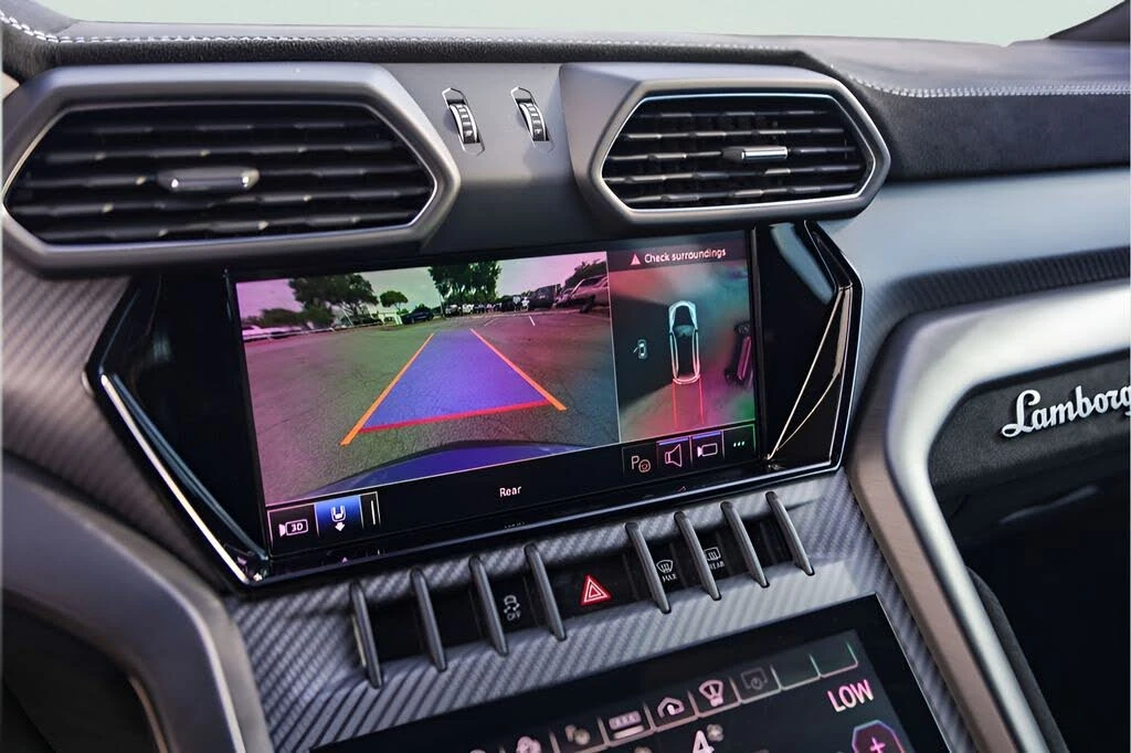 2024 Lamborghini Urus Performante - Image 22 of 31