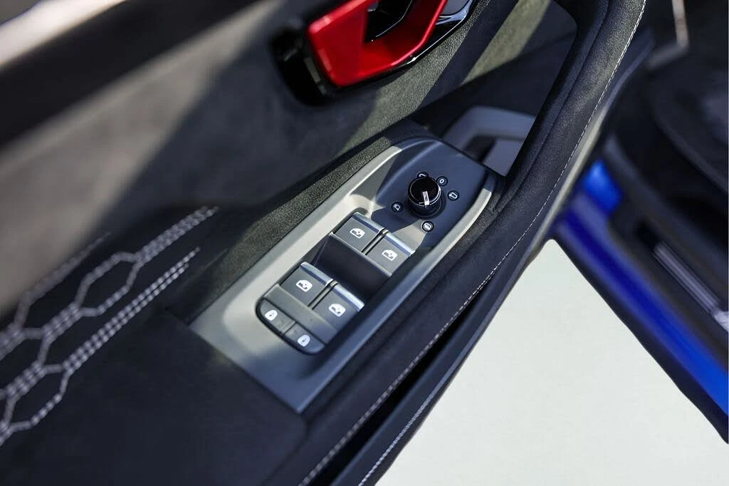 2024 Lamborghini Urus Performante - Image 27 of 31