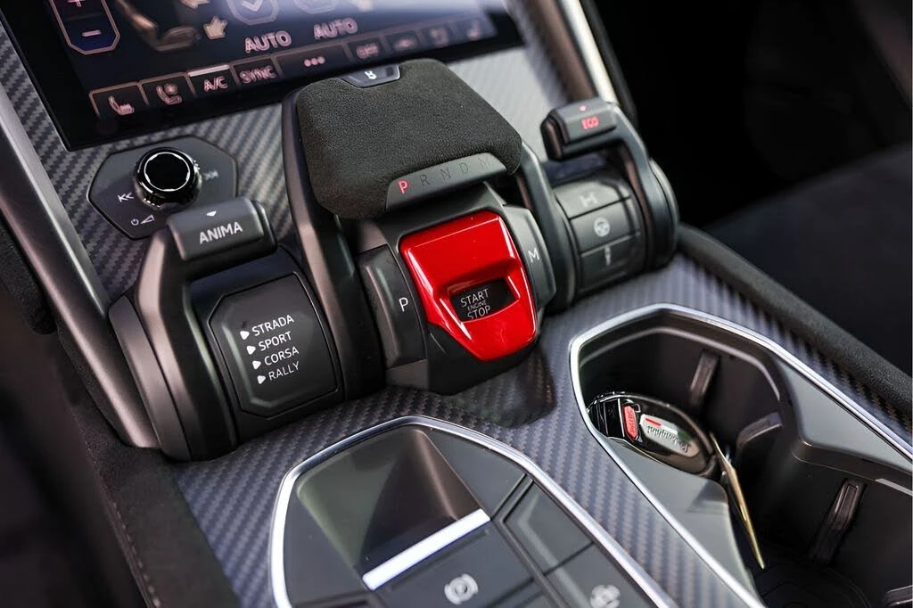 2024 Lamborghini Urus Performante - Image 23 of 31