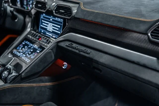 2024 Lamborghini Urus Performante - Image 23 of 31