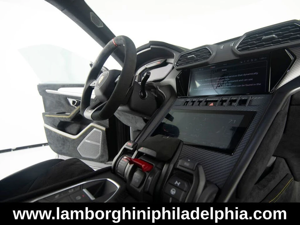 2024 Lamborghini Urus Performante - Image 29 of 31