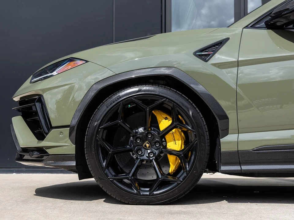 2024 Lamborghini Urus Performante - Image 11 of 31