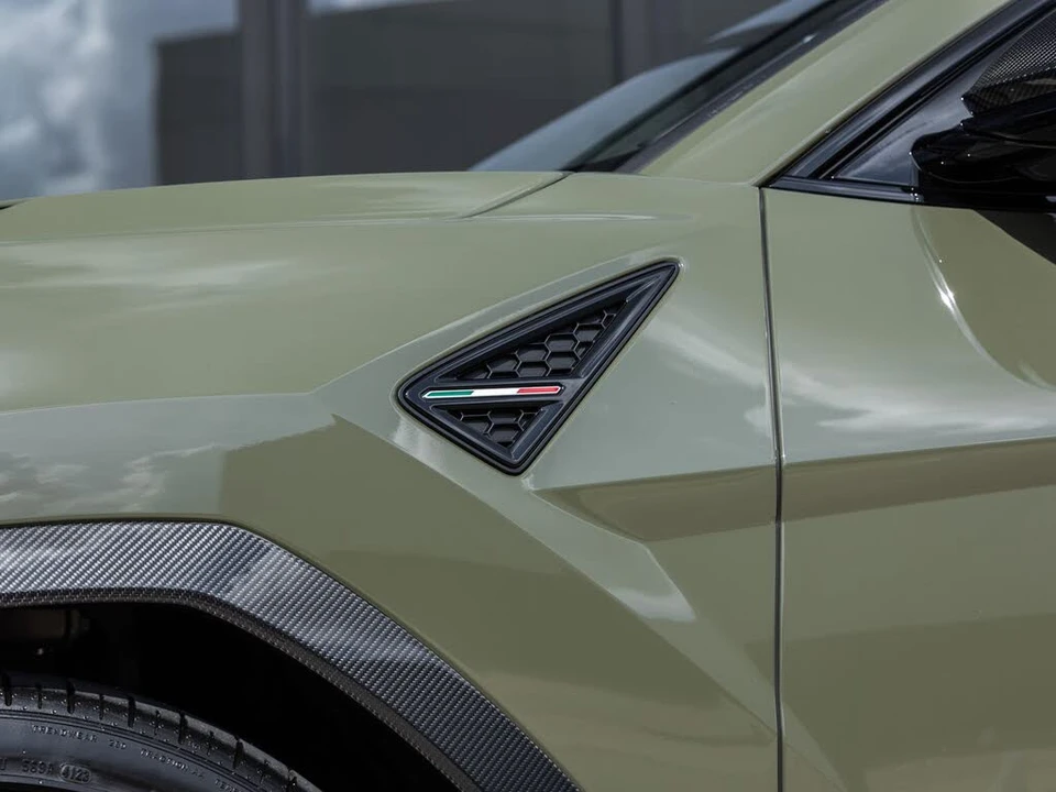 2024 Lamborghini Urus Performante - Image 16 of 31