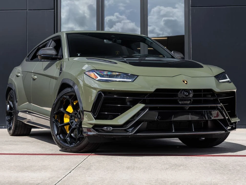 2024 Lamborghini Urus Performante - Image 2 of 31