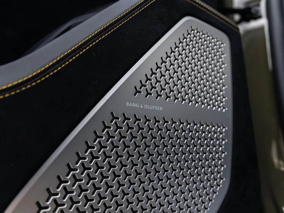 2024 Lamborghini Urus Performante - Image 29 of 31