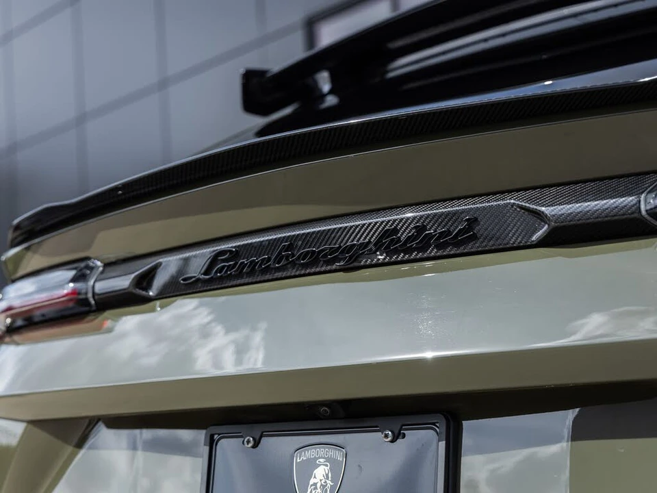 2024 Lamborghini Urus Performante - Image 14 of 31