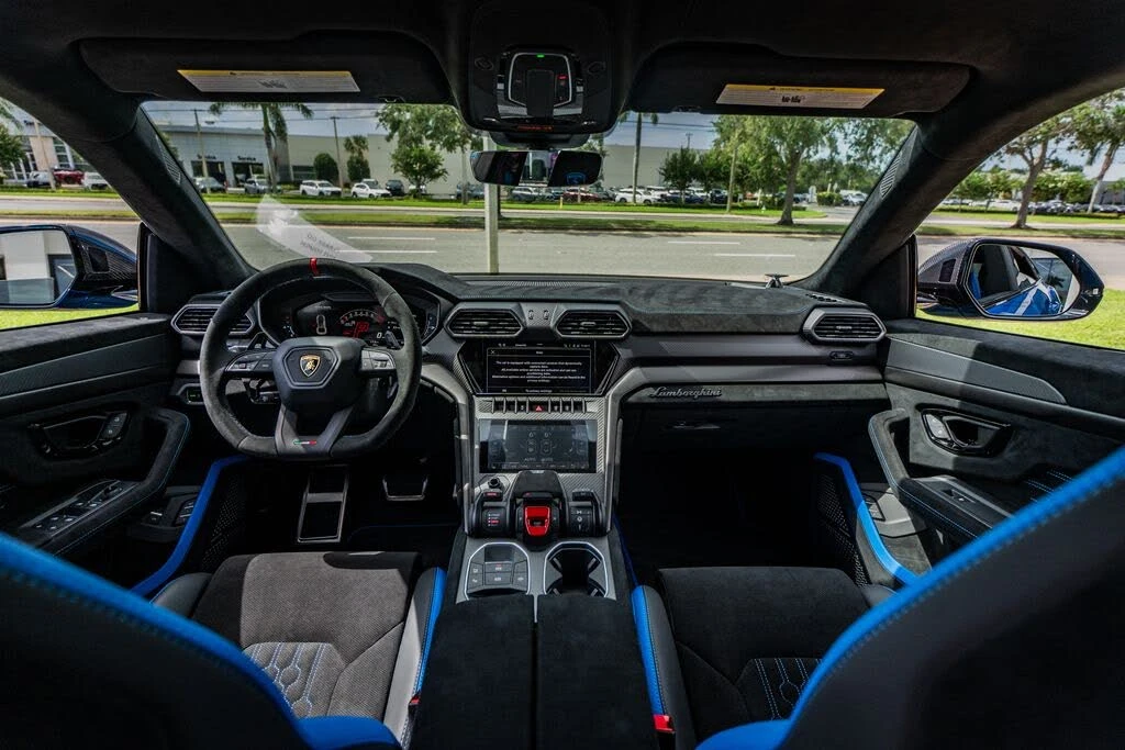 2024 Lamborghini Urus Performante - Image 29 of 31