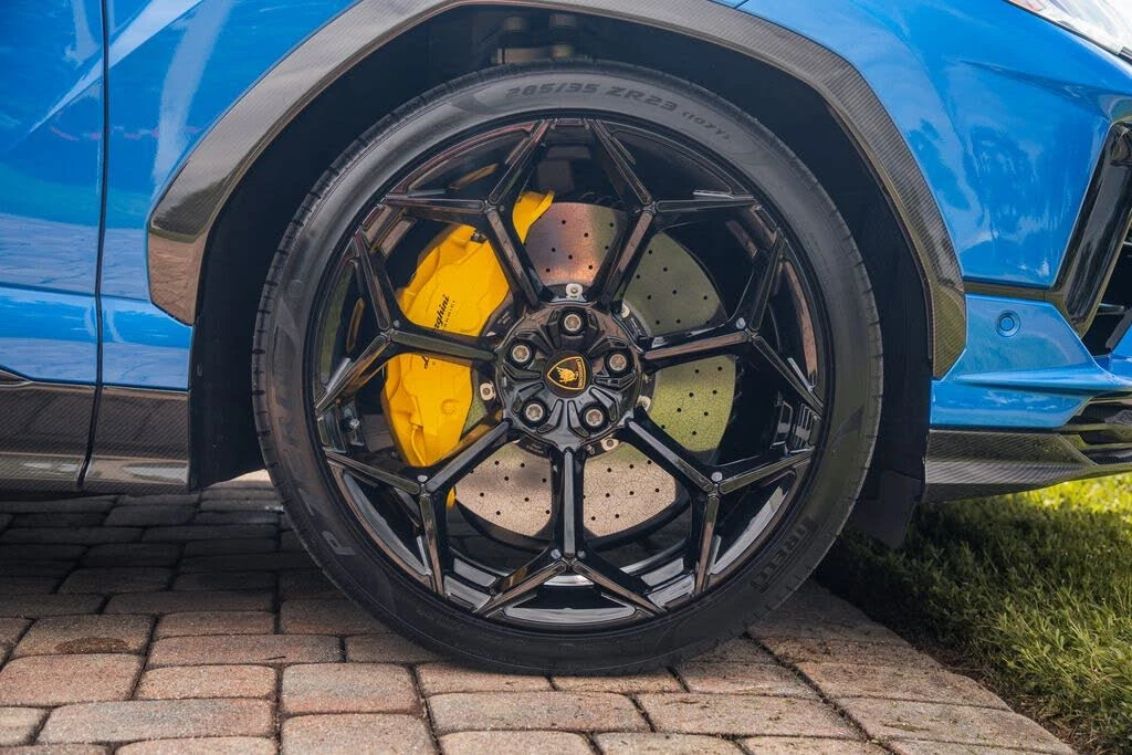 2024 Lamborghini Urus Performante - Image 14 of 31