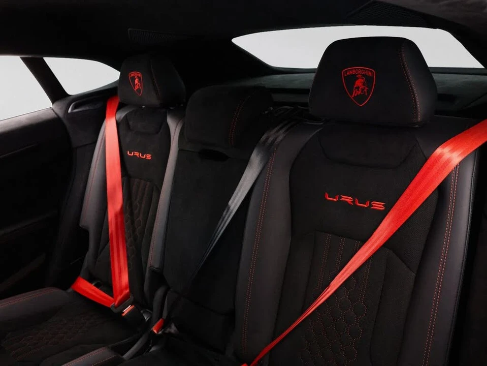 2024 Lamborghini Urus Performante - Image 18 of 31