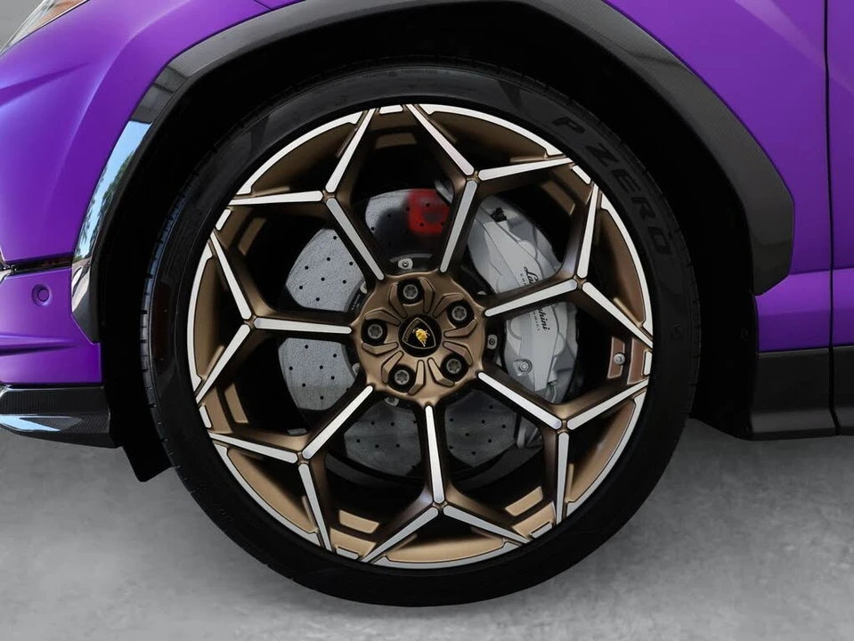 2024 Lamborghini Urus Performante - Image 8 of 31