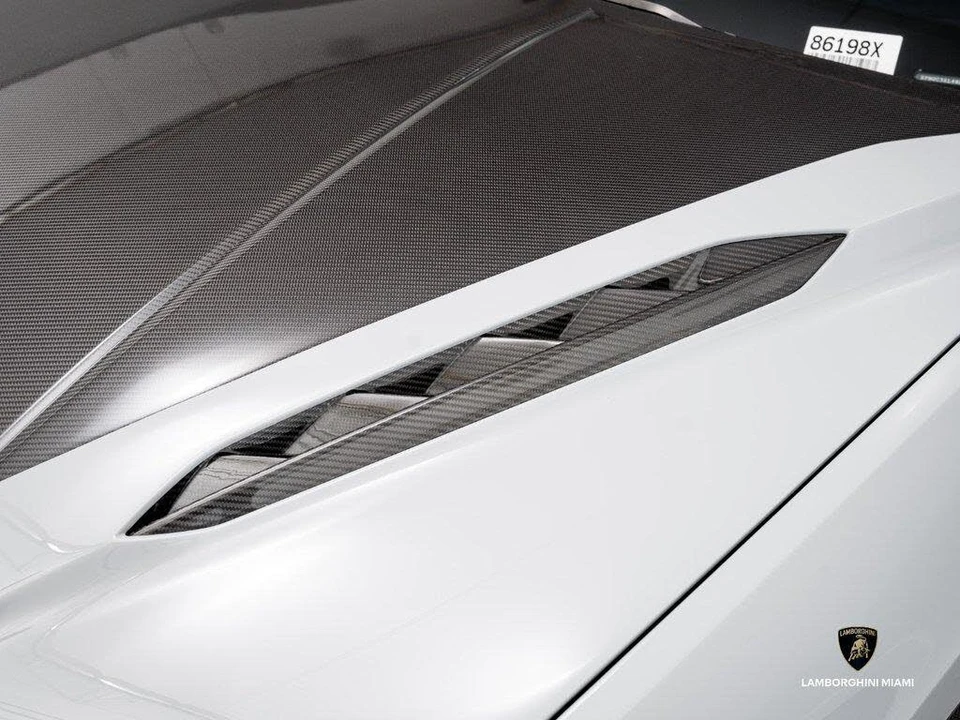 2024 Lamborghini Urus Performante - Image 7 of 31