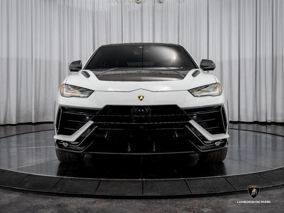 2024 Lamborghini Urus Performante - Image 2 of 31