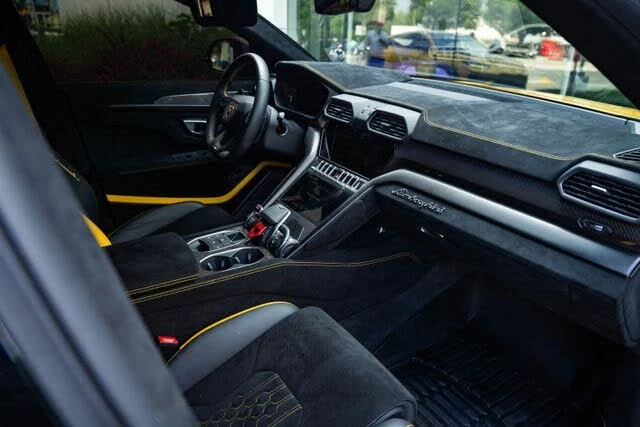 2024 Lamborghini Urus Performante - Image 21 of 31