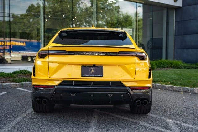 2024 Lamborghini Urus Performante - Image 14 of 31