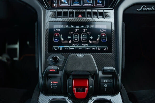2024 Lamborghini Urus Performante - Image 26 of 31
