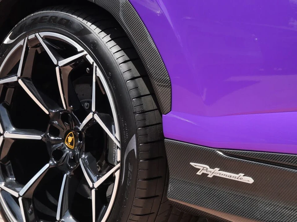 2024 Lamborghini Urus Performante - Image 16 of 31