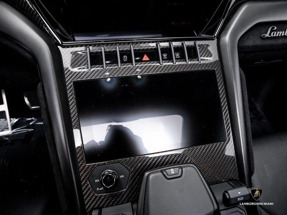 2024 Lamborghini Urus Performante - Image 30 of 31