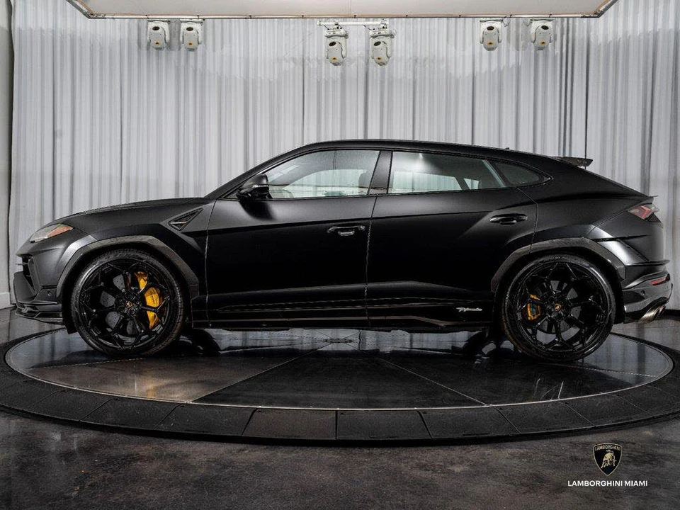 2024 Lamborghini Urus Performante - Image 9 of 31