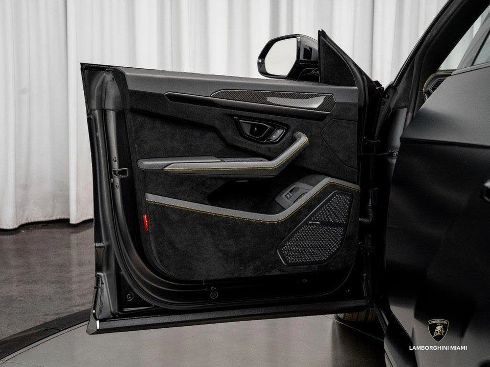 2024 Lamborghini Urus Performante - Image 23 of 31
