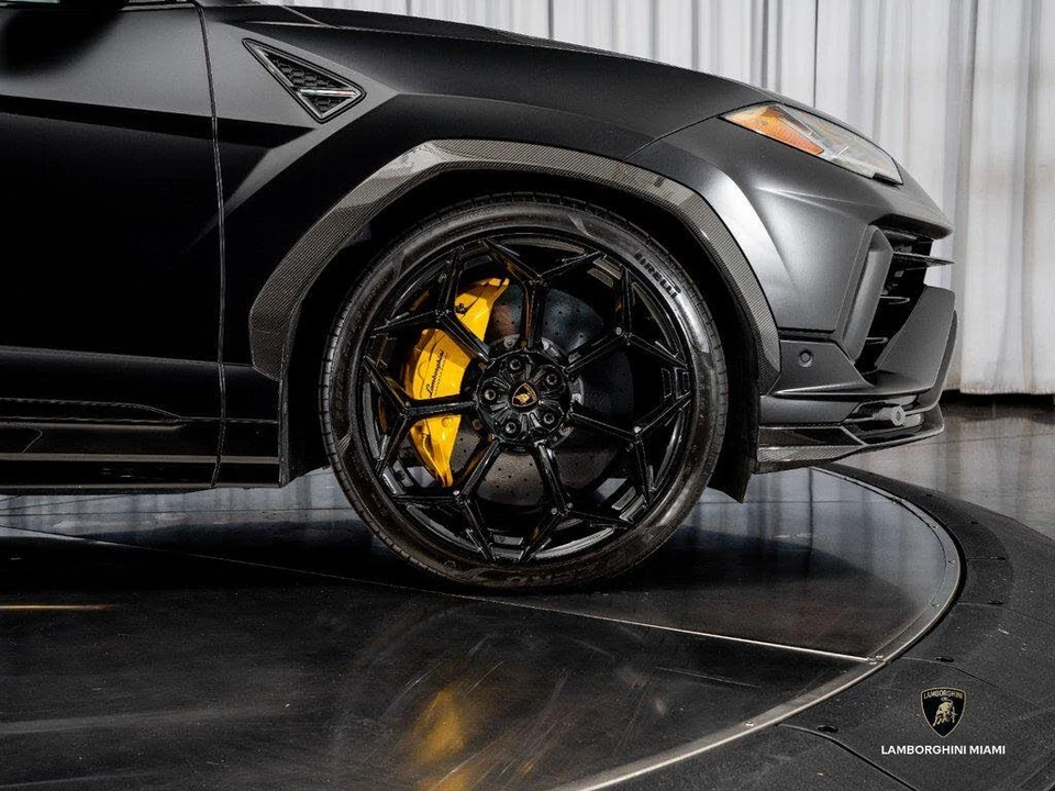 2024 Lamborghini Urus Performante - Image 21 of 31