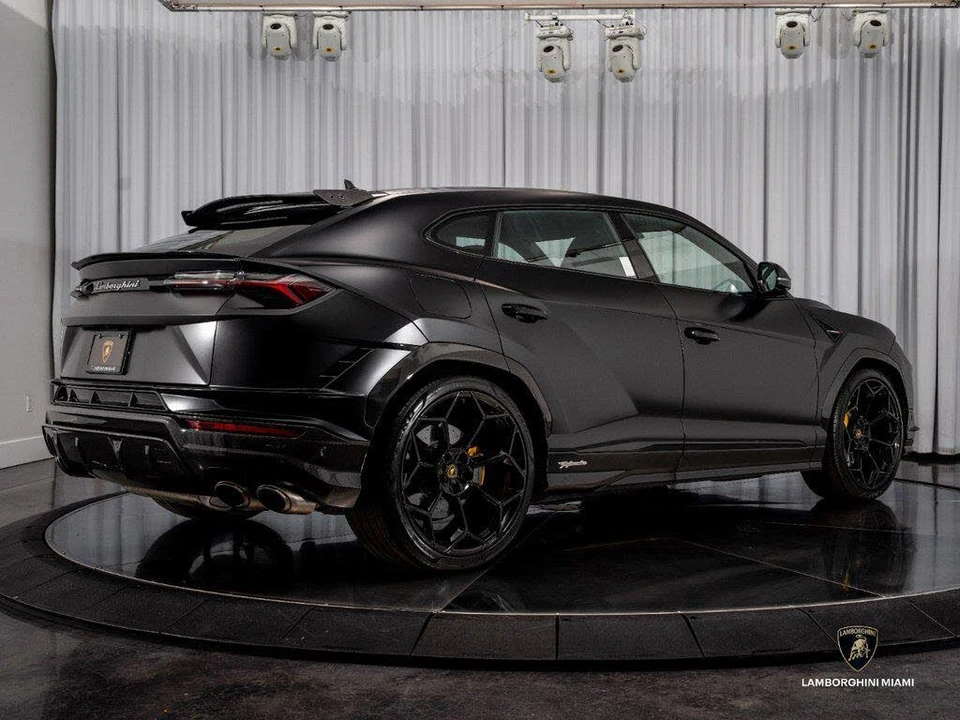 2024 Lamborghini Urus Performante - Image 17 of 31