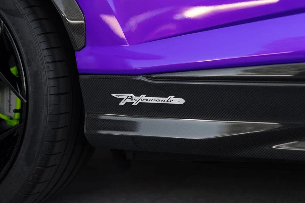 2024 Lamborghini Urus Performante - Image 11 of 31