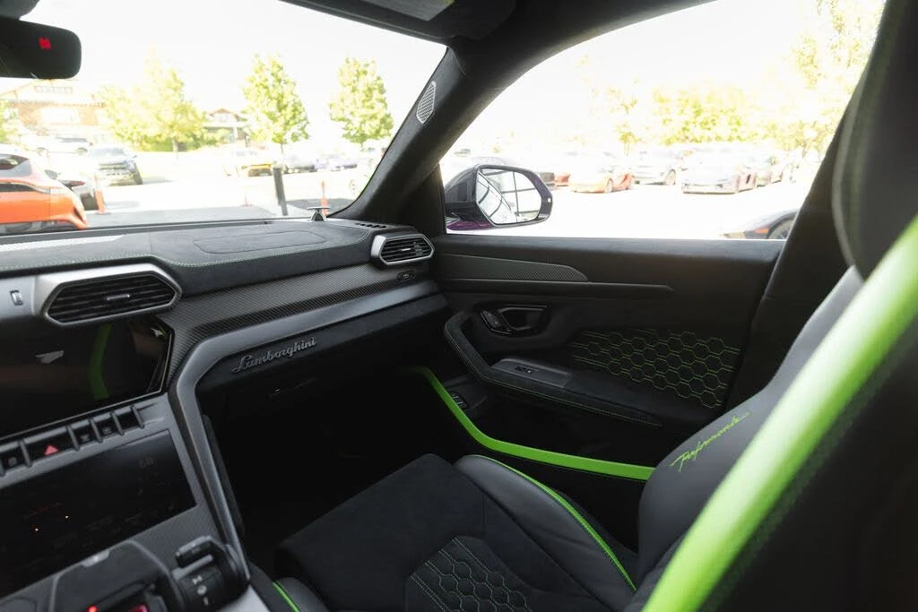 2024 Lamborghini Urus Performante - Image 18 of 31