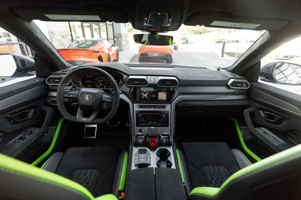 2024 Lamborghini Urus Performante - Image 16 of 31