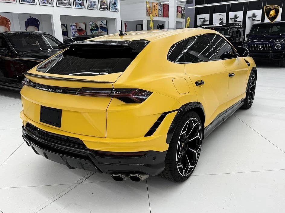 2024 Lamborghini Urus Performante - Image 28 of 31
