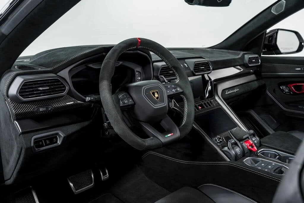 2024 Lamborghini Urus Performante - Image 13 of 31