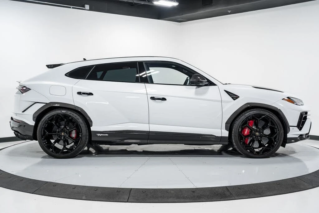 2024 Lamborghini Urus Performante - Image 2 of 31