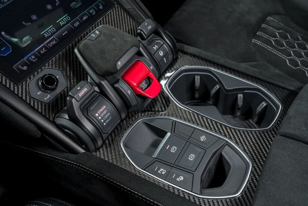 2024 Lamborghini Urus Performante - Image 30 of 31