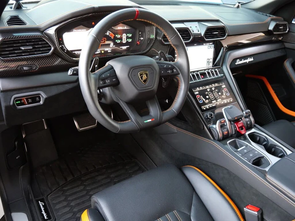 2024 Lamborghini Urus Performante - Image 25 of 31