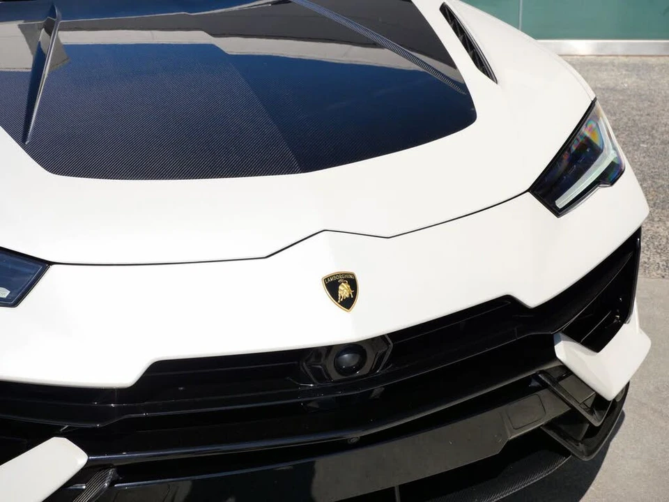 2024 Lamborghini Urus Performante - Image 21 of 31