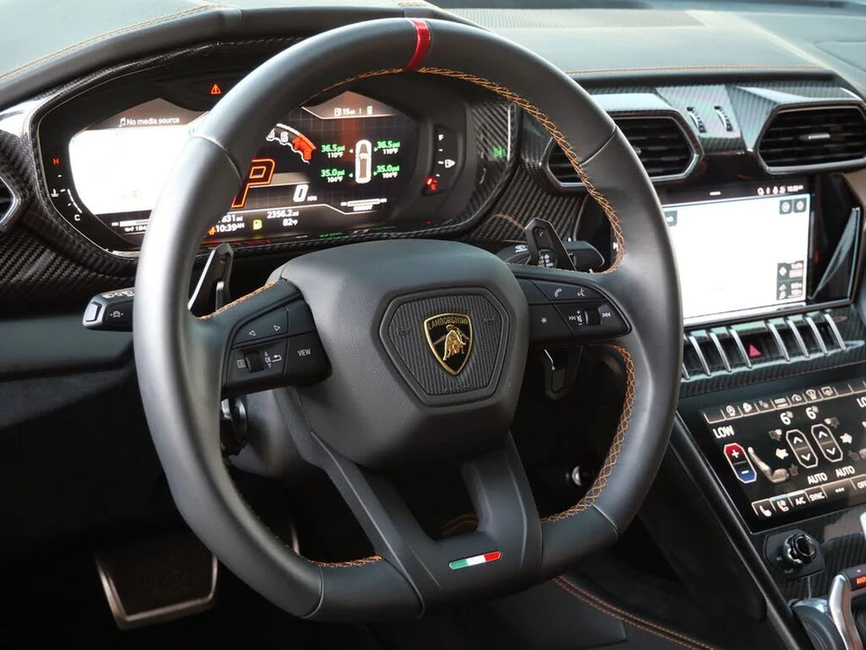 2024 Lamborghini Urus Performante - Image 26 of 31
