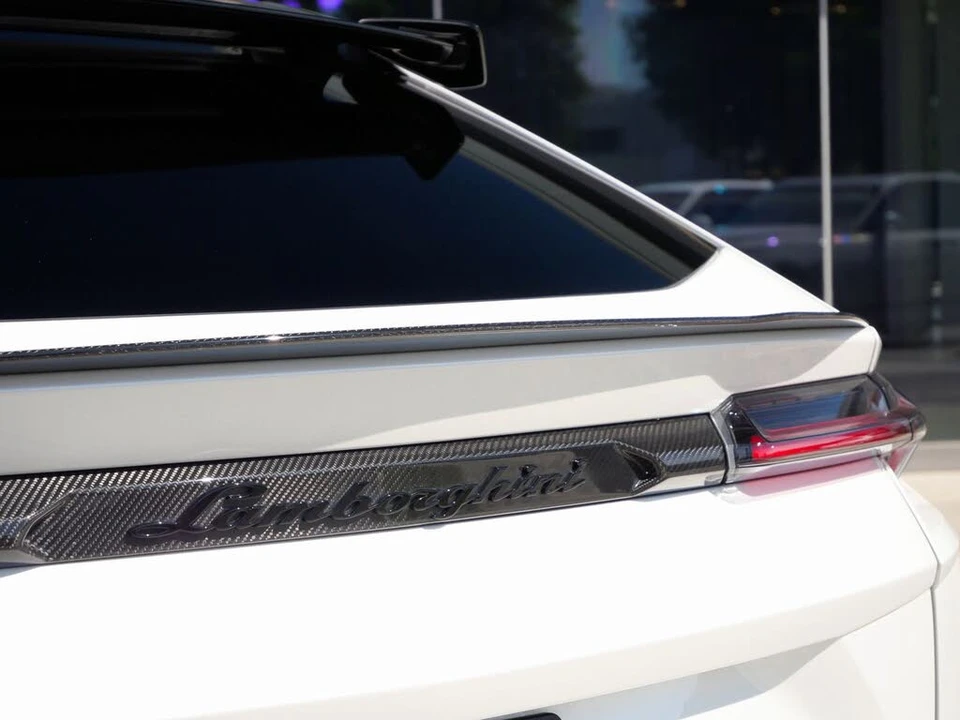 2024 Lamborghini Urus Performante - Image 12 of 31