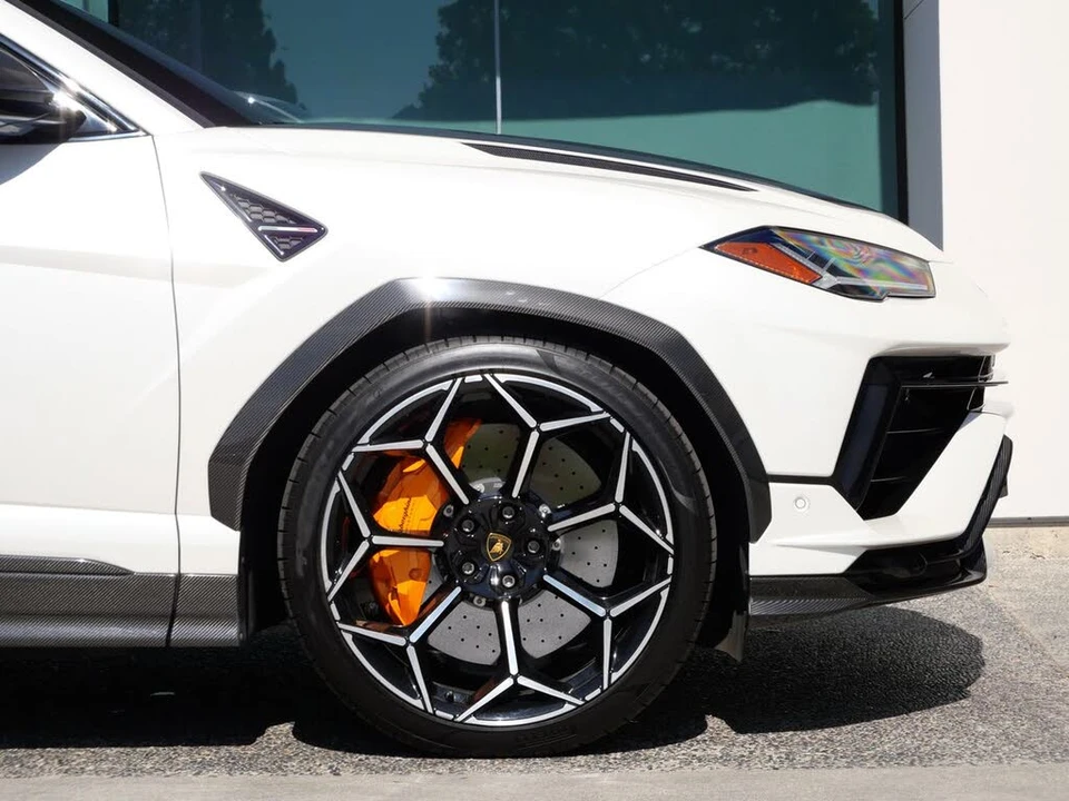 2024 Lamborghini Urus Performante - Image 9 of 31